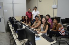 Biblioteca oferece curso de informática