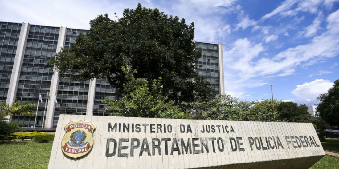 PF prende suspeito de divulgar pornografia infantil no Rio