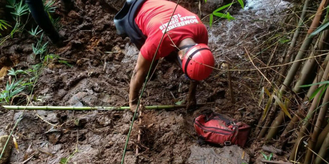 Bombeiros localizam nova ossada em área de buscas em Brumadinho
