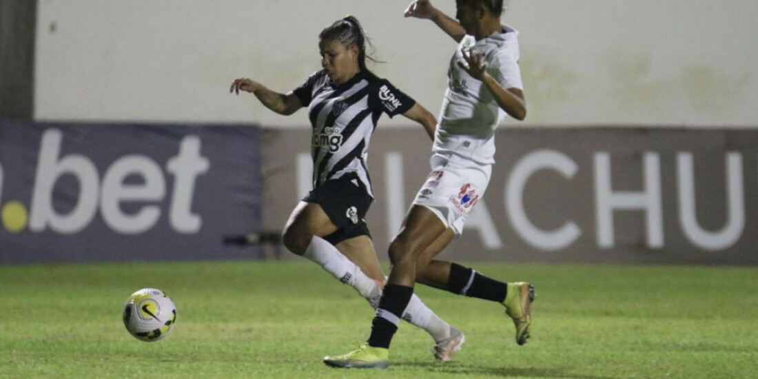Atlético-MG vence Santos de virada no Brasileiro Feminino