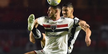 São Paulo derrota Santos em clássico com gol de pênalti no fim