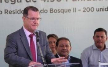 Presidente Dilma 'acompanha' entrega do Conjunto do Bosque