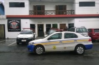 Tia é acusada de espancar criança