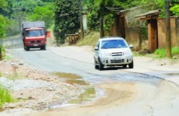 Trio é assaltado na estrada dos Fernandes