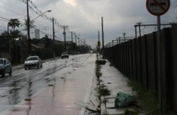 Homem morre ao ser atropelado na avenida Anchieta, na Vila Paulista