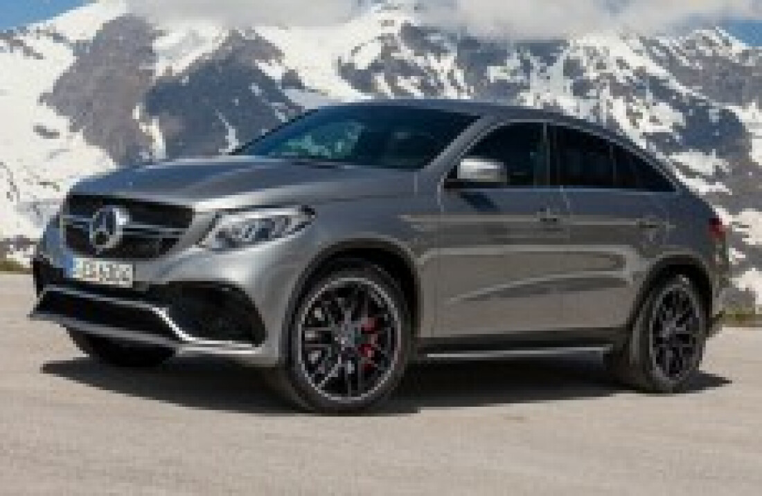 Mercedes-AMG 63 Coupé é revelado no Top Night
