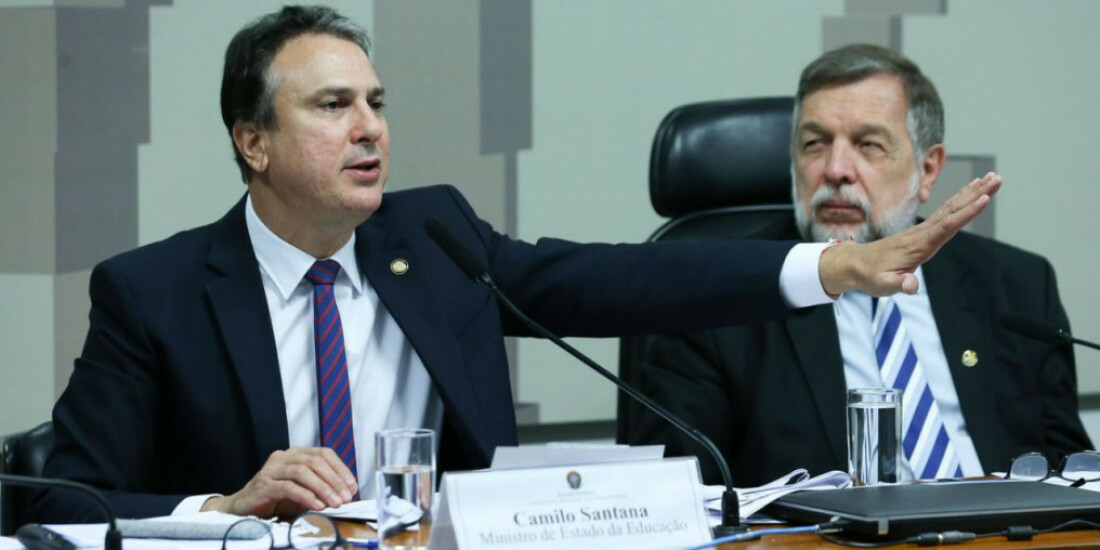 Ministro apresenta ao Senado calendário para revisão do ensino médio