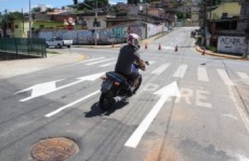 Complexo Júlio Simões tem sentidos de vias alterados
