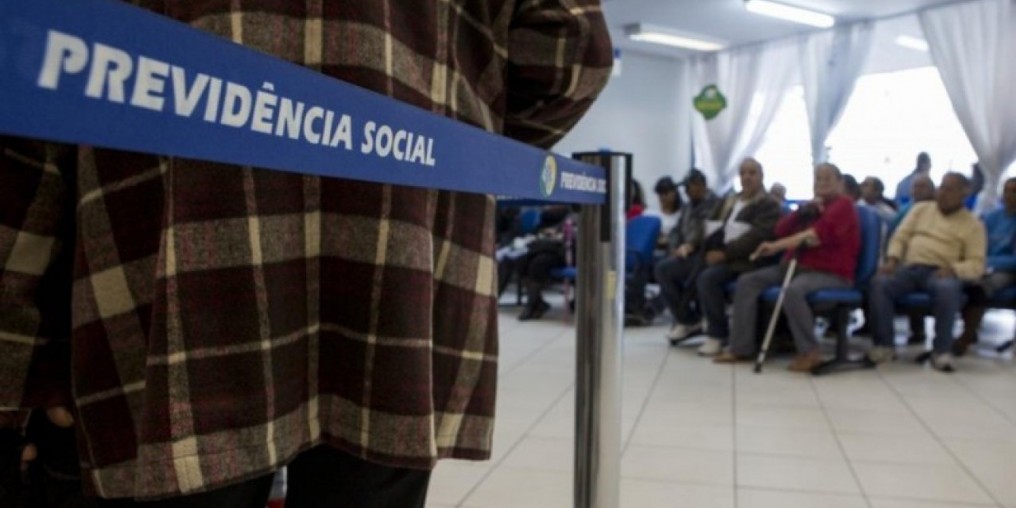 Antecipação do 13º deve movimentar a economia