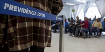 Antecipação do 13º deve movimentar a economia