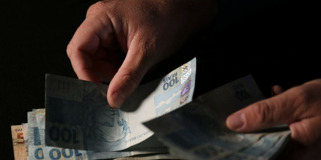 Caixa paga Auxílio Brasil a beneficiários com NIS final 7