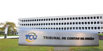 Ministro do TCU suspende compra de kits de robótica pelo FNDE