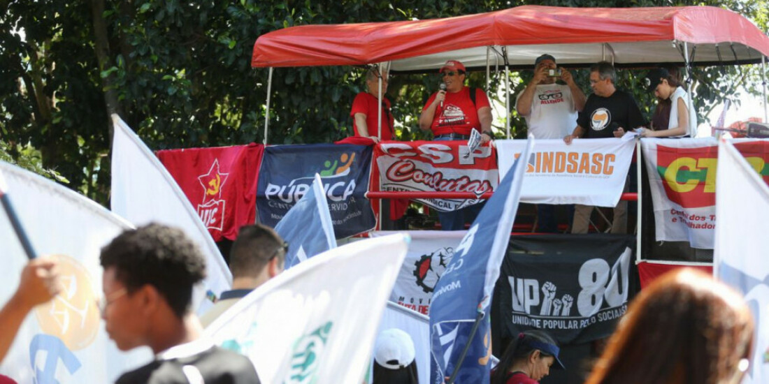 No DF, ato político-cultural marca Dia dos Trabalhadores