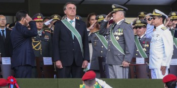 Exército está presente em momentos difíceis do país, diz presidente