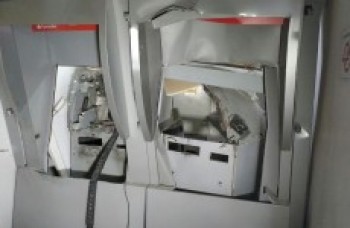 Defesa Civil faz vistoria após explosão de caixas