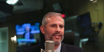 Presidente Bolsonaro efetiva ministro da Educação