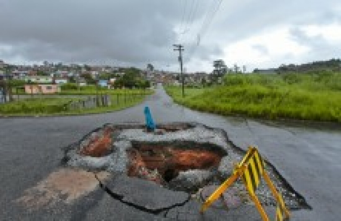 Cratera preocupa moradores do São Bernardino: