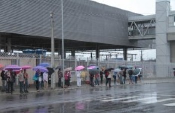 Homem entrega ossadas em repartições públicas de Itaquá