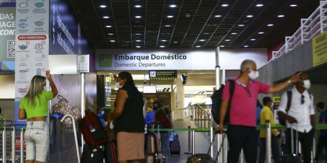 Páscoa movimenta aeroportos e terminais rodoviários