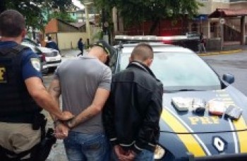 PRF apreende cerca de 4 quilos de cocaína
