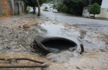 Jardim Nathalie sofre com esgoto