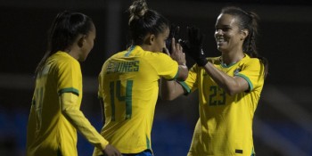 Gabi Nunes marca duas vezes e Brasil vence Hungria por 3 a 1