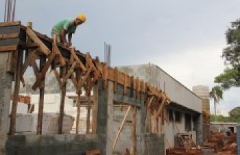 Construção da UPA no bairro Porteira Preta está acelerada