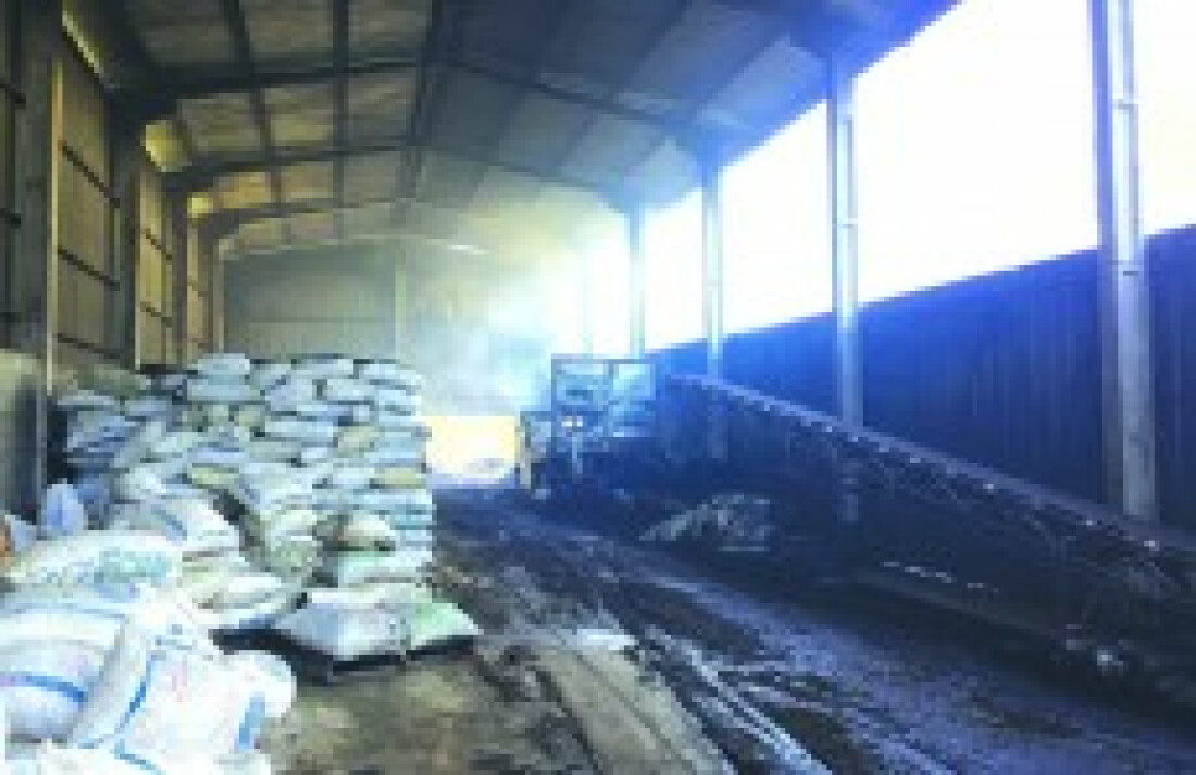 Fogo destrói galpão de indústria em Itaquá