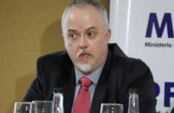 Procurador suspeita de favorecimentos