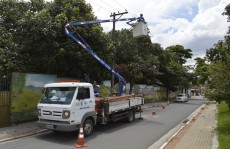 Vila Amélia e Nova Poá recebem novas luminárias