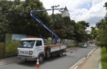 Vila Amélia e Nova Poá recebem novas luminárias