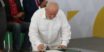Governo concede reajuste de 9% a servidores do Executivo