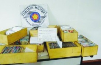 CDs e DVDs pirata são apreendidos em Salesópolis