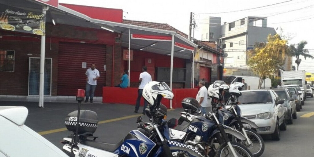 Bar na Vila Açoreana é lacrado pela Prefeitura