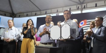 Garcia assina convênio para o novo Bom Prato