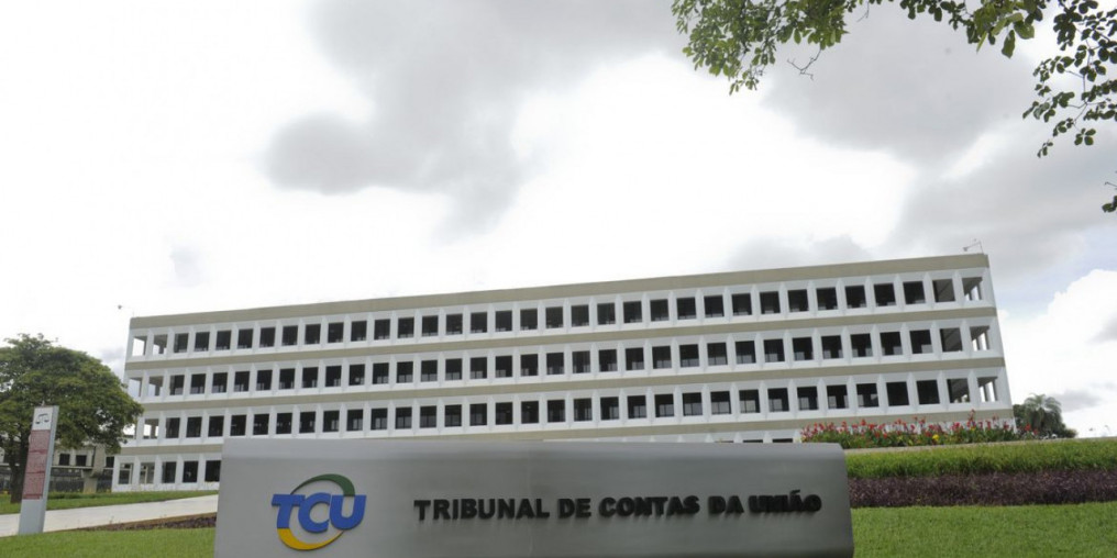TCU determina que FNDE não conclua compra de ônibus escolares