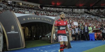 Em momento conturbado, Flamengo estreia na Copa Libertadores