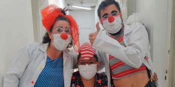 Trupe do Riso anima os pacientes do Pró-Criança