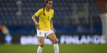 Seleção feminina: Luana sente joelho operado e dá lugar à Ana Vitória
