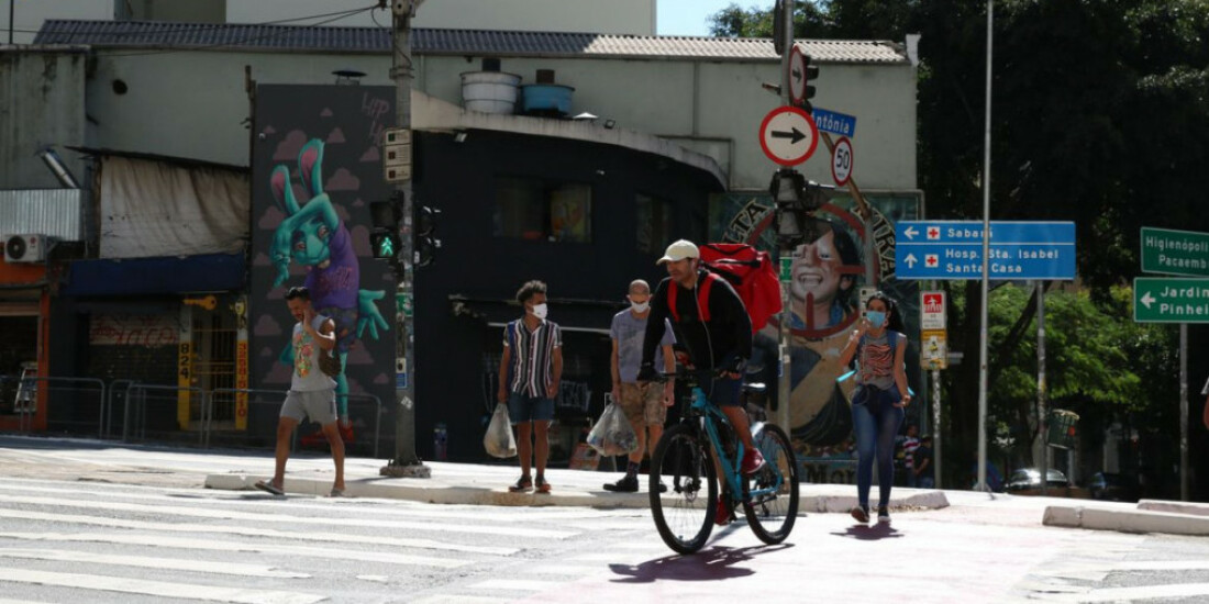 Covid-19: Brasil tem 660 mil mortes e registra 29,9 milhões de casos