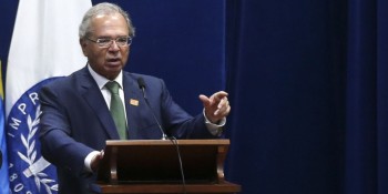 Ministro se reúne com ministra da Economia da Espanha