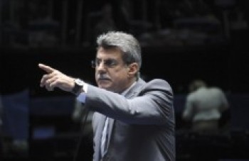 PMDB decide em 30 dias apoio ao governo Dilma