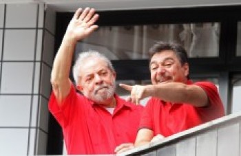 Juíza transfere processo para Moro