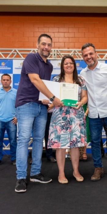 Regularização fundiária traz benefícios para 426 famílias
