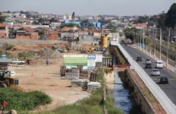Piscinão deve ficar pronto até o início de 2016