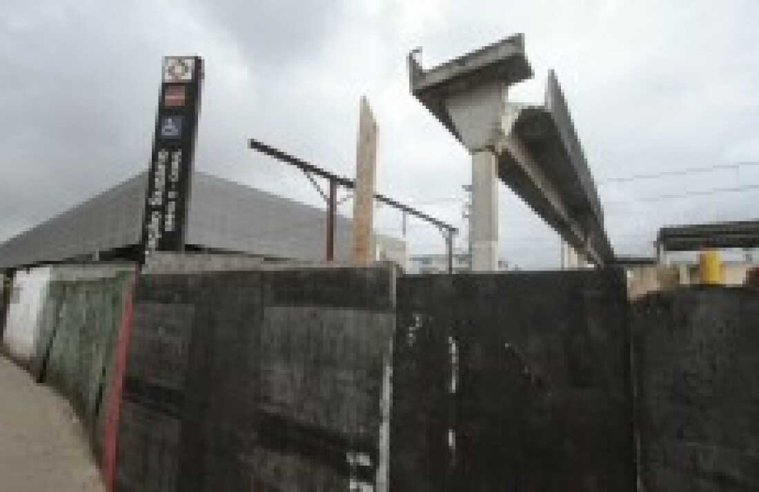 Estrutura provisória da estação de trem é retirada