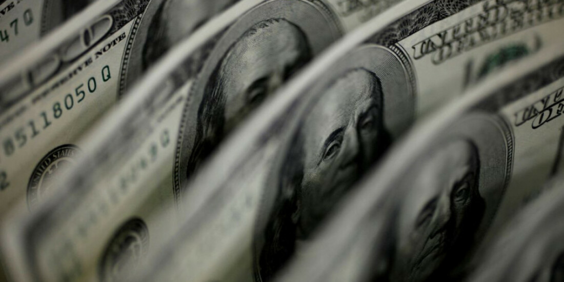 Dólar cai pela sétima vez seguida e fecha a R$ 4,83