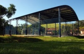 Quadra coberta será entregue hoje