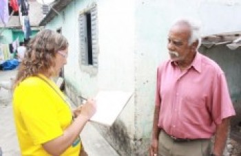 Mutirão em Suzano reúne cem pessoas