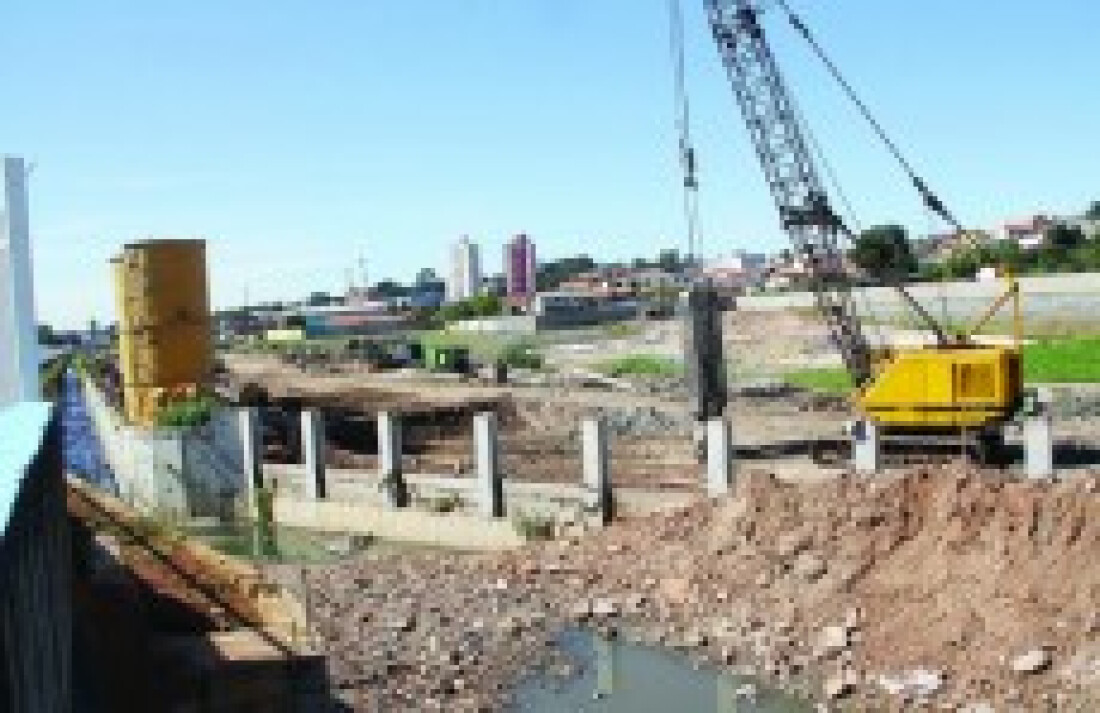 Itaquá cria lei para padronizar publicidades nos comércios